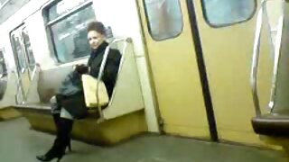 მკერდი ღია თმიანი ნი ...